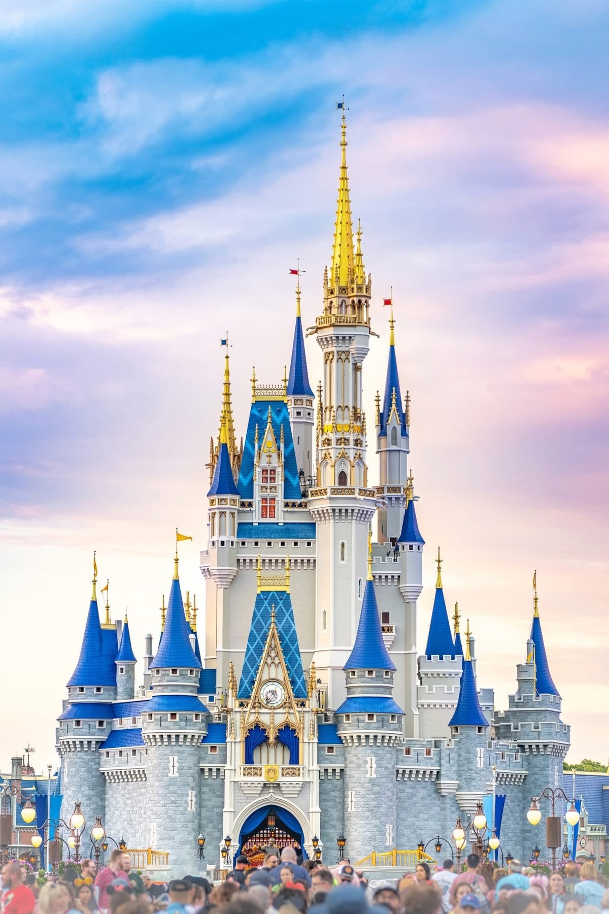 Beauty of Europe (Paris, Amsterdam, Switzerland) Tour Package